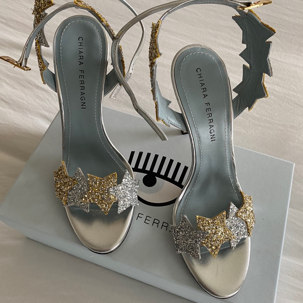 chiara ferragni star heels